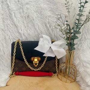 Designer inspired shoulder bag